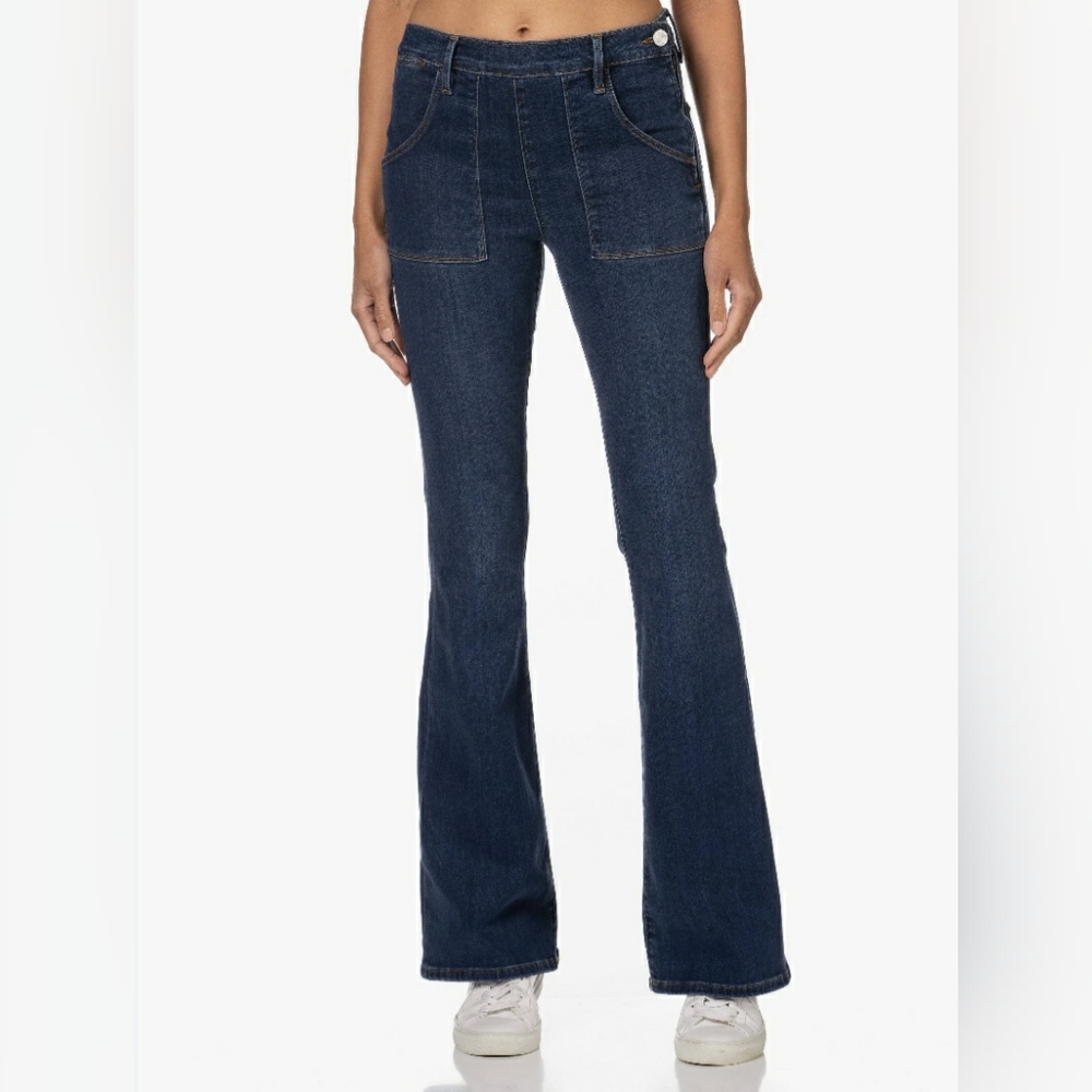 Frame le Flare de Francoise Dark Blue Denim in Queens Way Size 29